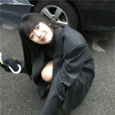 黑夜中的玻璃人偶